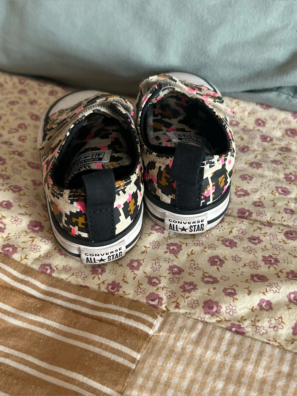 Toddler digital leopard converse slip on size 5